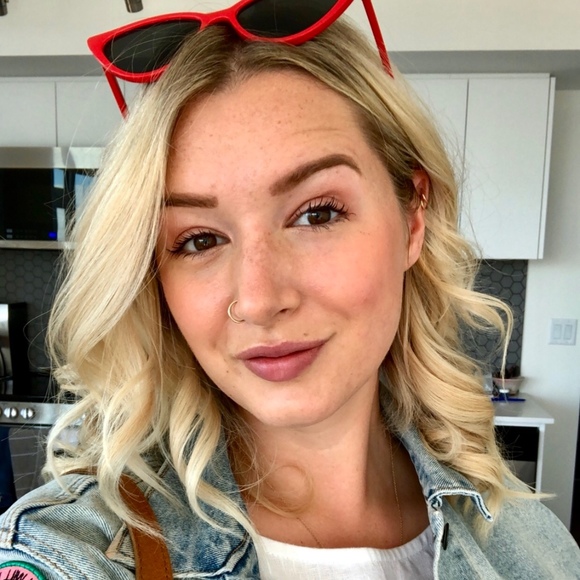 Meet your Posher, Marina - Picture 1 of 1